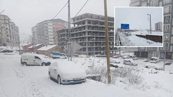 <p>Bitlis’te sabah saatlerinden itibaren etkisini gösteren kar yağışı hayatı olumsuz etkiliyor.</p>