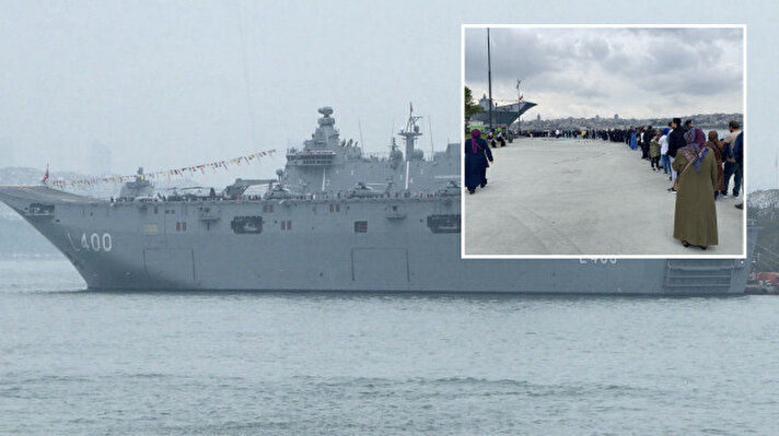 <p>Sarayburnu Limanı'nda yeniden ziyarete açılan TCG Anadolu'yu görmek isteyenler metrelerce uzunlukta kuyruk oluşturdu.</p>
