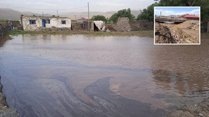 <p>Doğubayazıt ilçesinde etkili olan yağış sonrası meydana gelen sel Karakent, Cetenli ve Başkent köylerinde su baskınlarına neden oldu.&nbsp;</p>