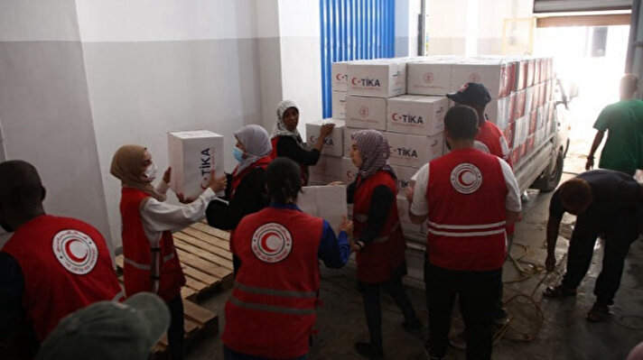 <p>"تيكا" التركية ترسل طرودا غذائية لمتضرري الفيضانات في ليبيا</p><p><br></p>