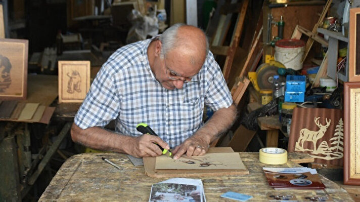 <p>فوزي جقمقجي.. "آخر سفير" لفن ترصيع الخشب بالعراق</p><p><br></p>