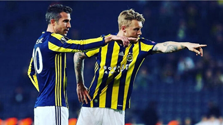 <p>Fenerbahçe eski oyuncusu Simon Kjaer'in yeniden kadroya katmaya hazırlanıyor</p>