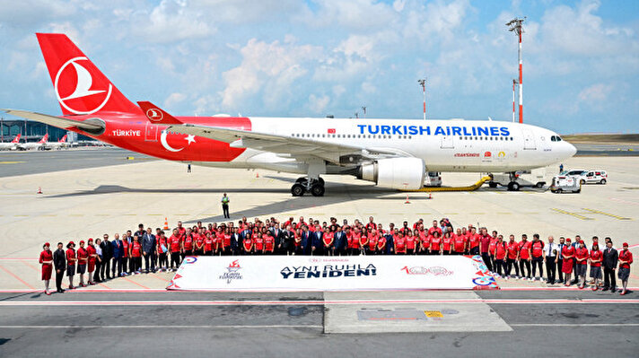 <p>Photo de famille de la délégation turque pour les JO 2024 de Paris.</p>