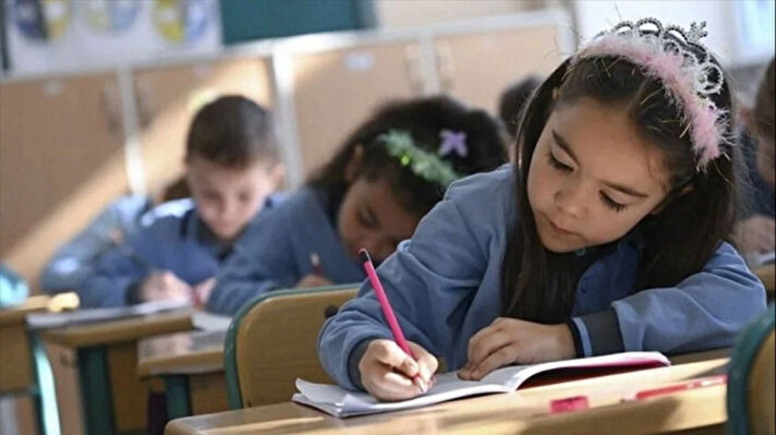<p>İstanbul'da yarın okul var mı yok mu?</p>