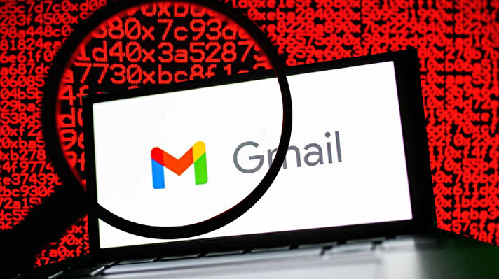 <p>Google'dan gelen yeni uyarı, dijital güvenliğiniz açısından büyük önem taşıyor. Son dönemde yayılmaya başlayan sahte e-postalar, kullanıcıları kandırarak Google hesaplarını hedef alıyor. Üstelik mesajlar, doğrudan Google’dan gelmiş gibi görünüyor. İşin en tehlikeli yanı ise bunun fark edilmesinin neredeyse imkânsız olması. Peki bu saldırı nasıl çalışıyor ve nelere dikkat etmeliyiz? Merak edilen tüm detaylar haberin devamında...</p>