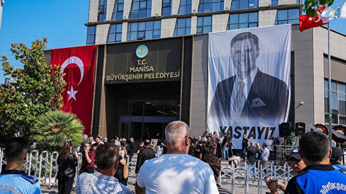 <p>Manisa Büyükşehir Belediye Başkanı seçimi yapıldı mı, yeni başkan kim oldu, belli oldu mu?</p>