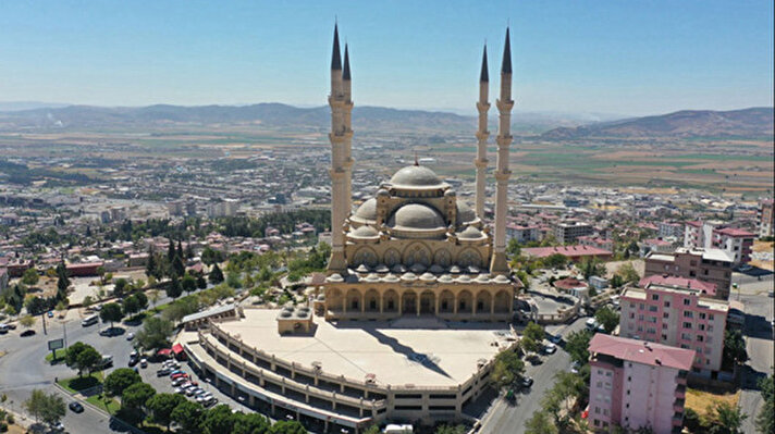 <p> Kahramanmaraş'ta bayram namazı saat kaçta?</p>