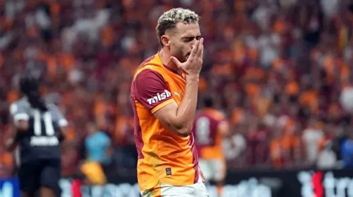<p>Galatasaray'da Barış Alper Yılmaz'ın transferiyle ilgili belirsizlik sürüyor. Sarı kırmızılı yönetimin takımdan ayrılmasını istemediği futbolcuyla ilgili olarak ortaya çıkan bilgiler ses getirdi.</p>