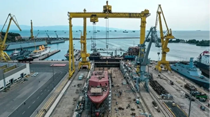 <p>İstanbul Tersanesi Komutanlığı'na nasıl gidilir?</p>