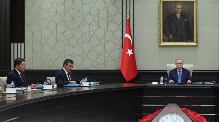 <p><strong><u>YAŞ atama kararları 2025</u></strong>: TSK <strong><em><u>Hava Kuvvetleri terfi listesi</u></em></strong> yayımlandı mı?</p>