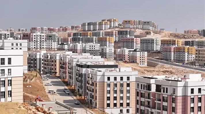 <p>Emlak Katılım Tasarruf Finansman ile faizsiz ev, iş yeri ve araç satın alımında yeni dönem.</p>