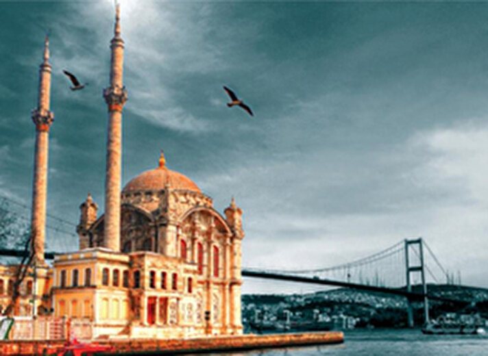 لؤلؤة البسفور جامع أورطاكوي بإسطنبول