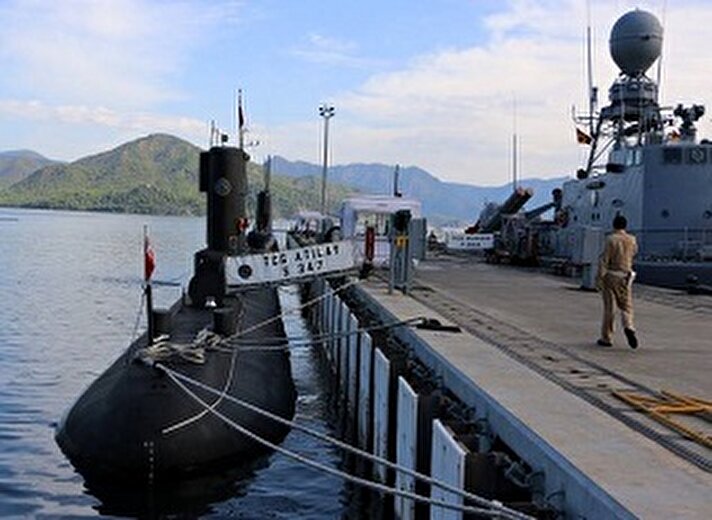 Türk donanmasının kalbi ve dünyanın sayılı denizaltı üretim noktalarından biri olan Gölcük Tersanesi, su altında 15 gün kalabilecek ilk milli denizaltı için kolları sıvadı.