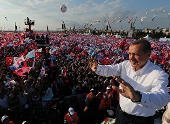 Cumhurbaşkanı adayı ve Başbakan Recep Tayyip Erdoğan, İstanbul'da düzenlenen mitingde vatandaşlara hitap etti.