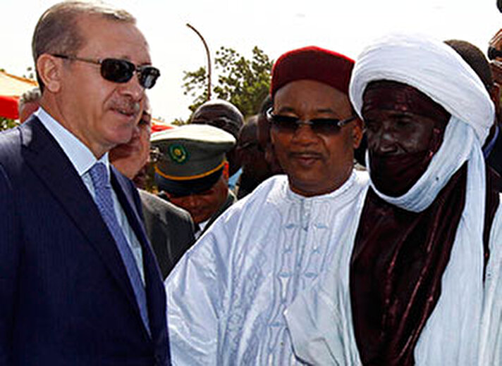 Başbakan recep Tayyip Erdoğan, Türkiye - Nijer dostluk ormanı ve parkında düzenlenen bıanou ve tande bayramı gösterilerini izledi. 