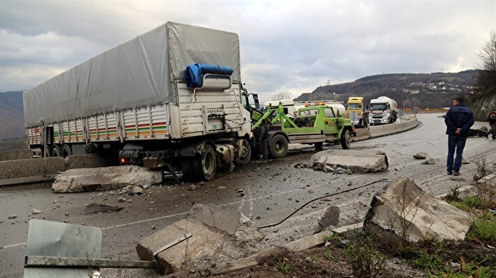 D-100 karayolunun Bolu Dağı kesiminde trafik kazası meydana geldi.