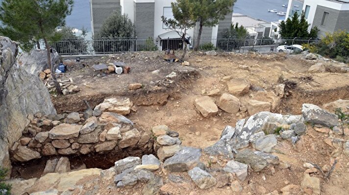  Bodrum'da, son bir kaç ayda ilçenin farklı yerlerinde inşaat kazısı için yapılan sondajlarda, tarihi mezar yapılarına rastlandı.
