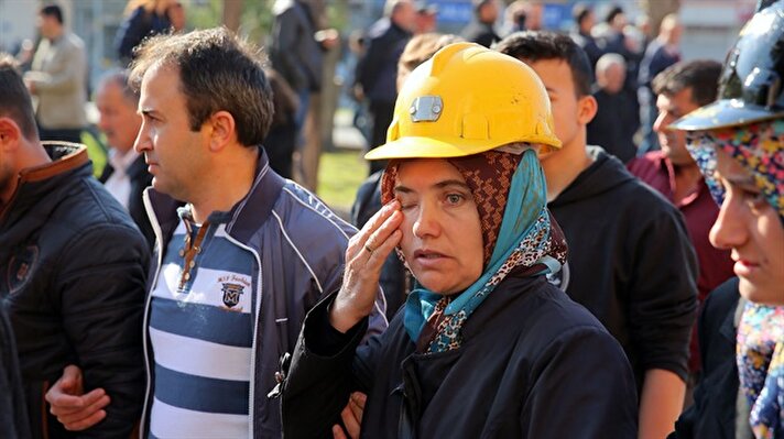 Manisa'nın Soma ilçesinde geçen yıl 13 Mayıs'ta 301 işçinin ölümü, 162 işçinin de yaralanmasıyla sonuçlanan maden faciasıyla ilgili davanın görülmesine başlandı.  