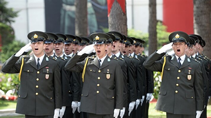 Kuleli Askeri Lisesi'nden 2014-2015 eğitim öğretim yılında mezun olan 221 öğrenci, törenle diplomalarını aldı.