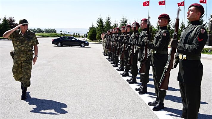 Genelkurmay Başkanı Orgeneral Necdet Özel, yurt genelinde ve sınır ötesinde yürütülen terör operasyonlar sırasında Özel Kuvvetler Komutanlığı’nı denetledi.