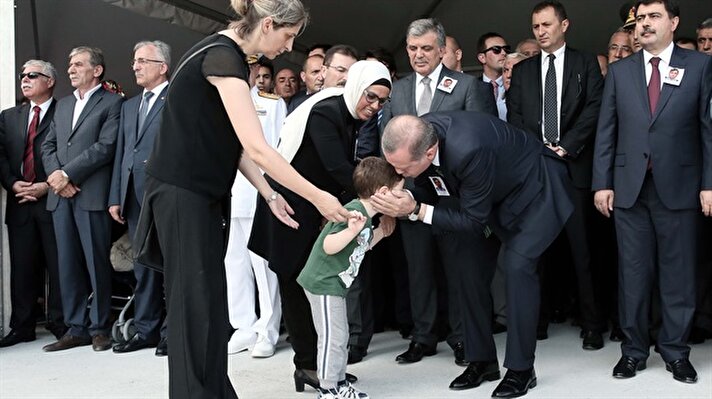 Cumhurbaşkanı Erdoğan şehit cenazesinde