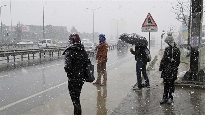 İstanbul'dan kar yağışı başladı