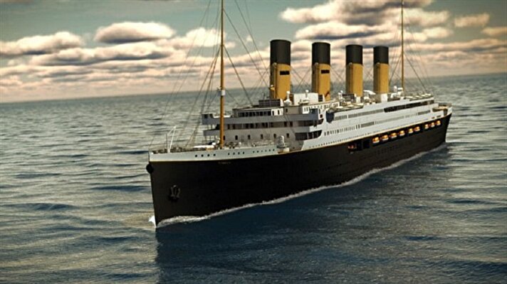 Titanic seyahat tarihçilerine göre, bu alanda yaşanan en büyük trajedi. Aradan 104 yıl geçmesine rağmen hala merak uyandıran bu dev geminin batışı ve çevresindeki öyküler, bu defa, geminin bir benzerinin inşa edilmesiyle yeniden gündemde.
