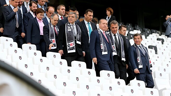 Devletin zirvesi Vodafone Arena'ya indi