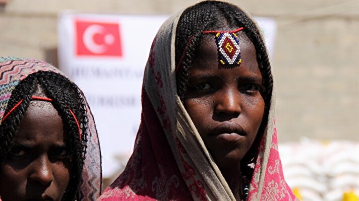 رجال أعمال أتراك يقدمون مساعدات غذائية لـ3 ألاف أسرة بإثيوبيا