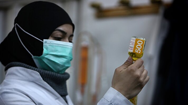 القصف والحصار يزيد معاناة 890 مريض سرطان في غوطة دمشق