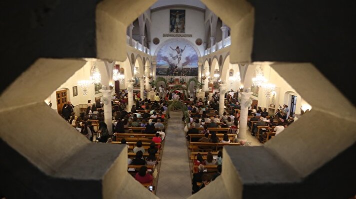 مسيحيو فلسطين يحتفلون بـ"أحد الشعانين"