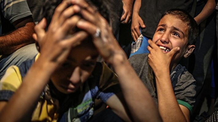İsrail çocukları ağlattı!