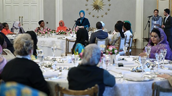 Emine Erdoğan'dan Afrikalı misafirlerine özel davet