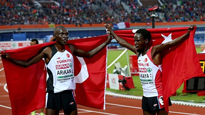 Avrupa Atletizm Şampiyonası'nda erkekler 10 bin metre finalinde milli sporculardan Polat Kemboi Arıkan altın, Ali Kaya ise gümüş madalyanın sahibi oldu.