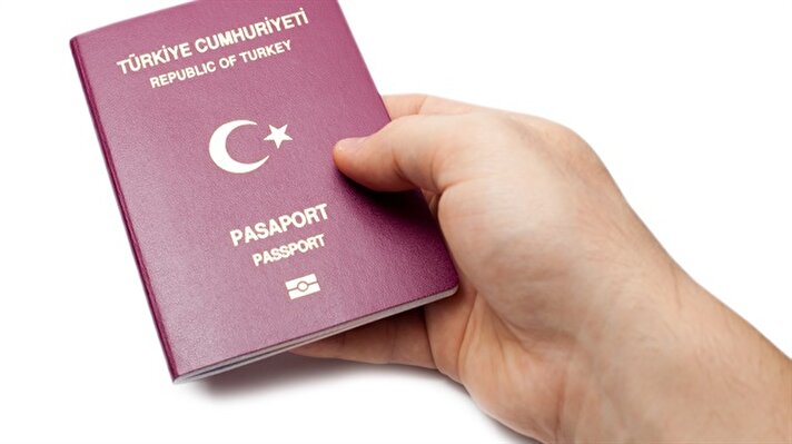 Darbe girişimi sonrası yurtdışına çıkışlarda pasaport kontrolünde başlatılan uygulamaları Atatürk Havalimanı'nda görevli pasaport polisi Ahmet Uçar anlattı. 