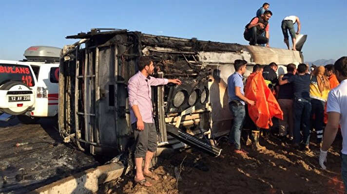 Bingöl'de polis servis aracına bombalı saldırı