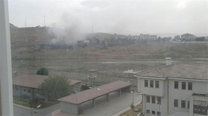 8 شهداء و 45 جريحًا في تفجير مفخخة بالقرب من مبنى أمني