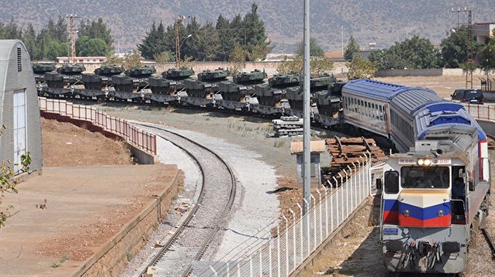 15 Temmuz darbe girişimi sonrası Ankara ve İstanbuldaki kışlaların 11 Eylüle kadar şehir dışına taşınması kararının ardından Maltepe'de konuşlu 2'nci Zırhlı Tugay Komutanlığı General Nurettin Baransel kışlasından demiryoluyla yola çıkan 15 tank ve obüs, İslahiye Garı'na ulaştı. 