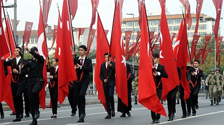 
29 Ekim Cumhuriyet Bayramı'nın 93'üncü yıl dönümü kutlamaları kapsamında yapılacak törenin provası gerçekleştirildi. 