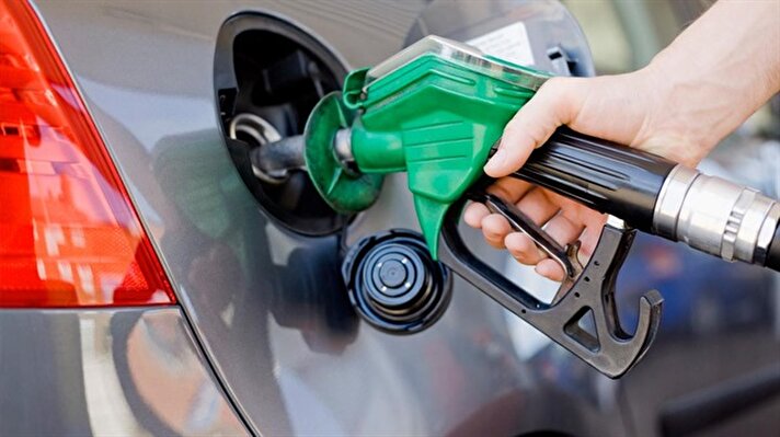 Aracınızın daha az yakıt yakması için bazı noktalara dikkat etmeniz gerekiyor. İşte yakıt tasarrufu için ipuçları..