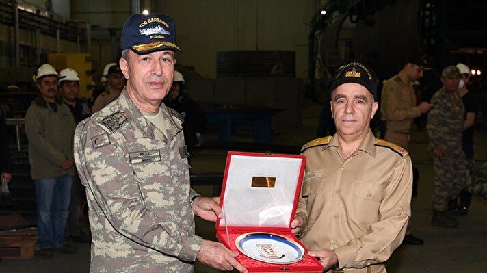 Genelkurmay Başkanı Orgeneral Akar, Donanma Komutanlığı ile bağlı birliklerde inceleme ve denetleme yaptı.