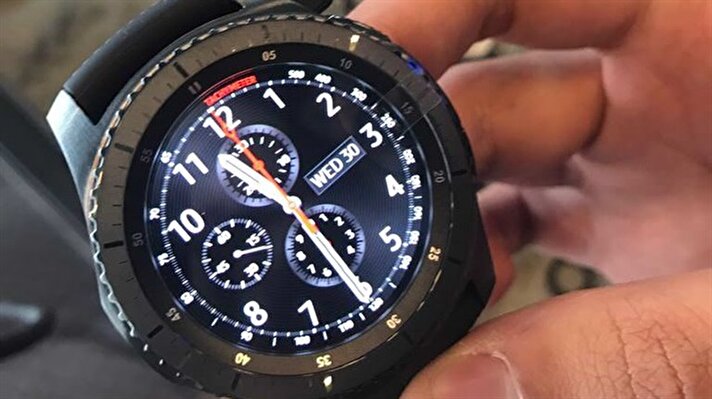 Samsung'un uzun süredir merakla beklenen yeni akıllı saati Gear S3, İstanbul'da gerçekleştirilen lansmanla görücüye çıktı.