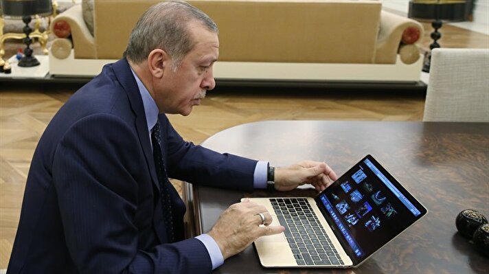 Cumhurbaşkanı Erdoğan 'Yılın Fotoğrafları' oylamasına katıldı
