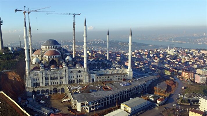 Construction of Çamlıca Mosque continues in Istanbul