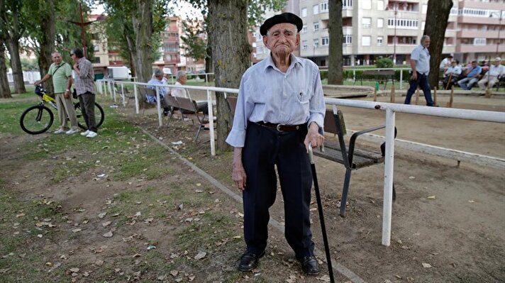 Gumersindo Cubo, 101, from Avila, puts his longevity down to a childhood spent in a house in the woods with his eight brothers and sisters, where his father was a park ranger.