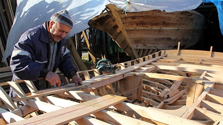 تركيا.. القوارب الخشبية يدوية الصنع مطلب صيادي الأسماك