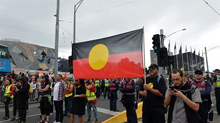سكان أستراليا الأصليين يتظاهرون للتنديد بـ"اليوم الوطني"