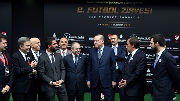 Cumhurbaşkanı Recep Tayyip Erdoğan, Haliç Kongre Merkezi'nde Uluslararası Futbol Zirvesi'ne katılarak konuşma yaptı. 