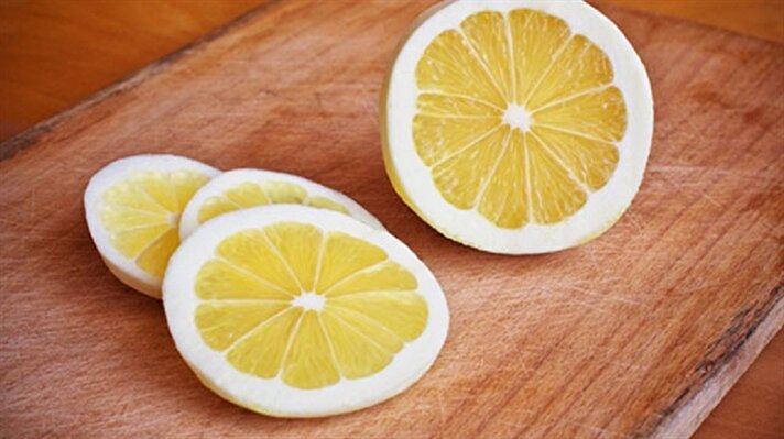 Şimonun içerdiği vitaminler haricinde sağlığımıza katkısı olduğunu duymuş muydunuz?  Hatta limondan faydalanmak için artık tüketmenize bile gerek kalmayacak.