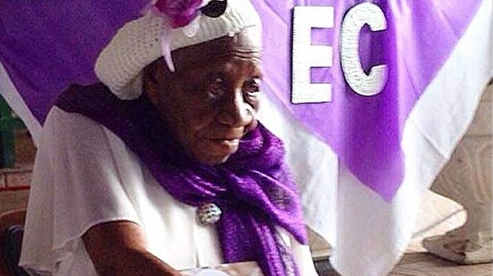 Dünyanın en yaşlı insanı unvanı, 117 yaşındaki İtalyan Emma Morano'nun hayatını kaybetmesiyle Jamaikalı Violet Mosse Brown'e geçti.

